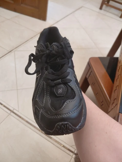 New balance 1906 jdida melbousa 5tra wahda la taille 41.5 prix 9000 b négociation