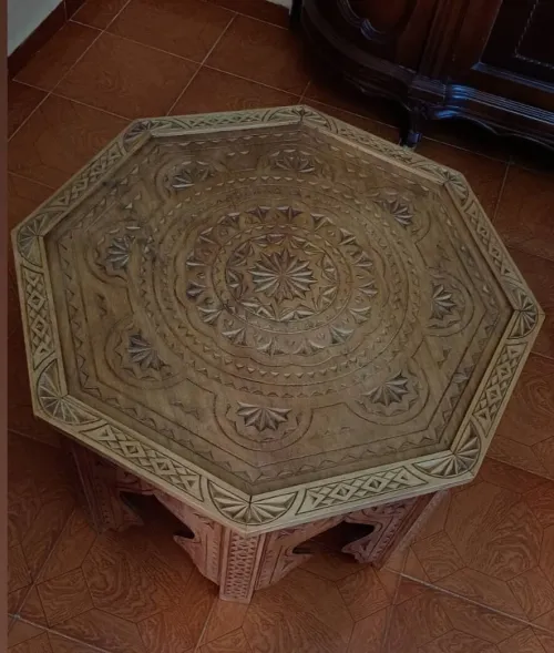 Table basse sculpté