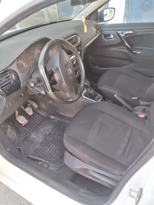 Peugeot 301 2016 Alure