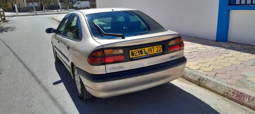 Renault Laguna 1 1997 Laguna 1