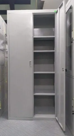 Armoires métalliques et vestiaires disponibles