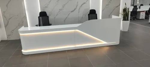 Gamme de mobilier de bureau blanche élégante