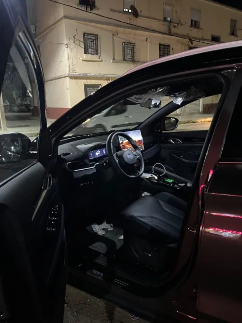 Geely Coolray 2025 