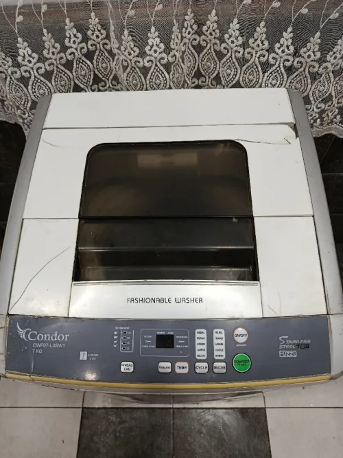Une machine à laver condor