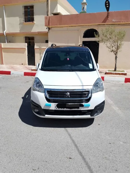Peugeot Partner 2018 Tepee Allure 