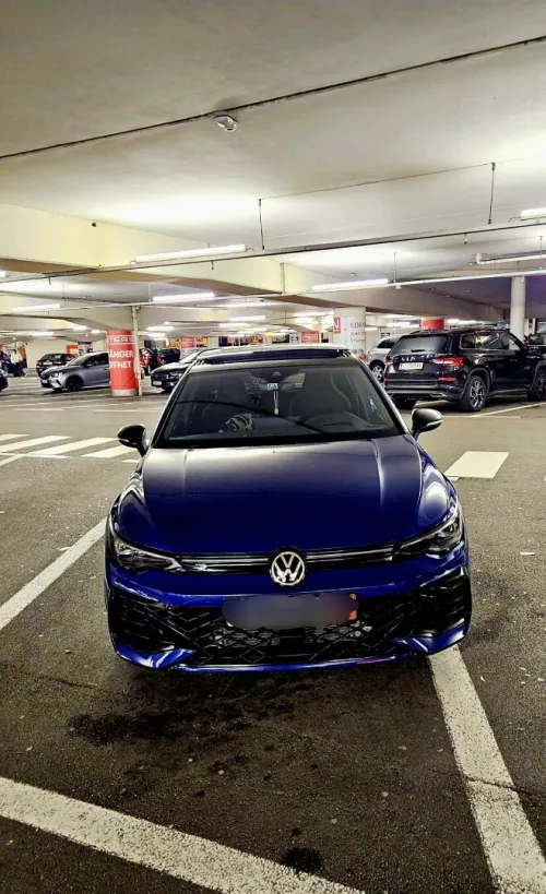 Volkswagen Golf 8 2025 R-Line