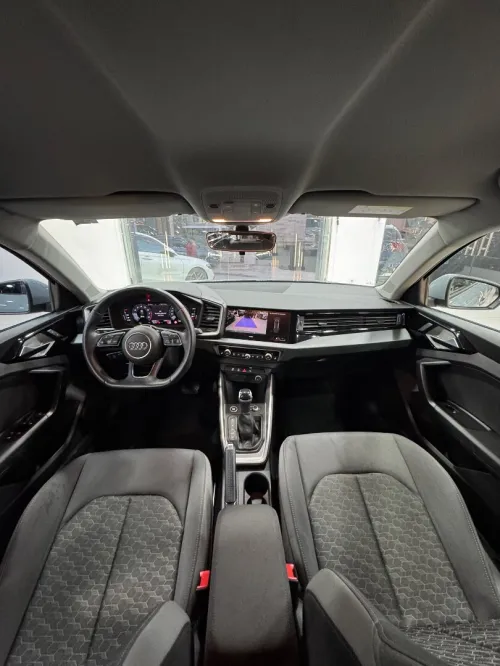 Audi A1 2024 Business Line