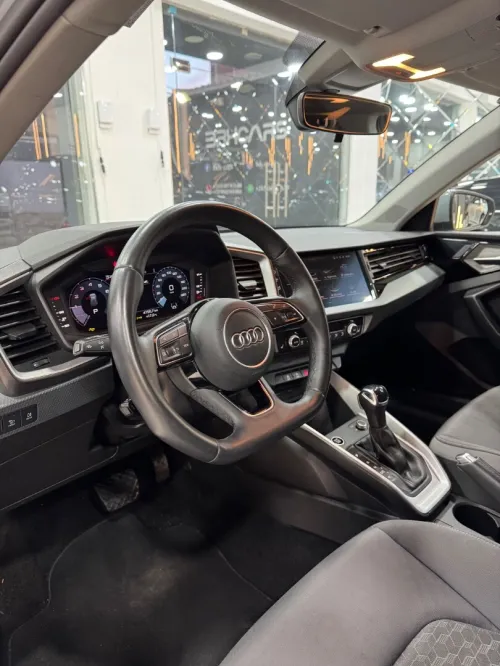 Audi A1 2024 Business Line