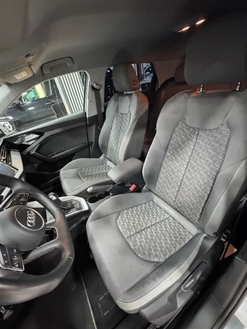Audi A1 2024 Business Line