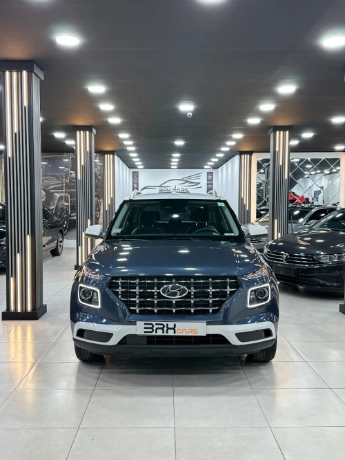 Hyundai Venue  2023 Full options