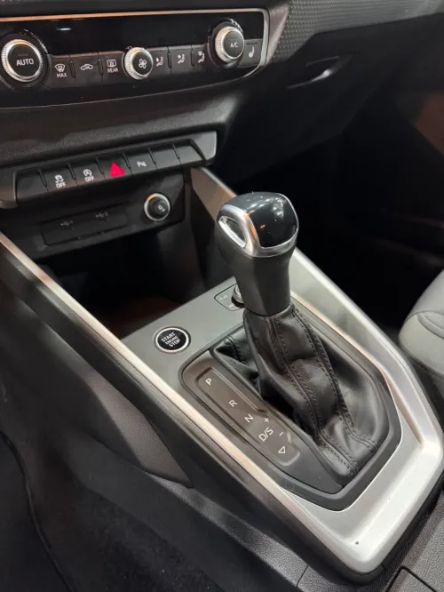 Audi A1 2024 Business Line