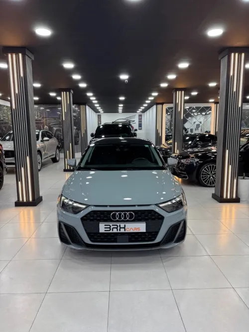 Audi A1 2024 Business Line