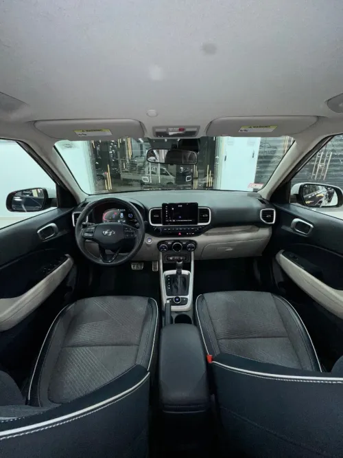 Hyundai Venue  2023 Full options