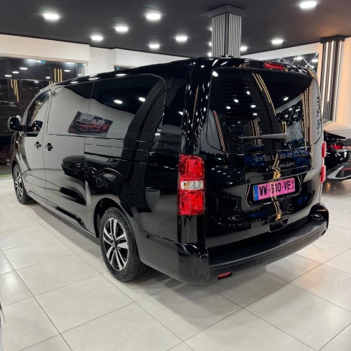 Peugeot Traveller 2026 Full options