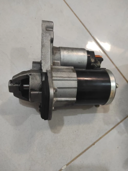 Demareur clio4 essence 