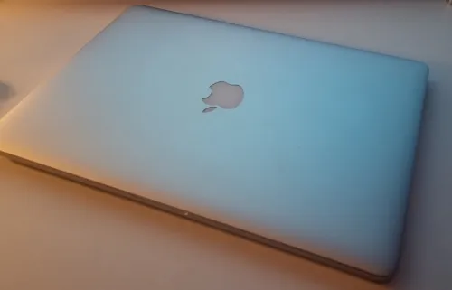 Macbook pro 2015 15 pouces a vendre 