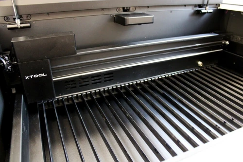 xTool - P2S  machine de dècoupe et gravure Laser CO2 d'atelier Ai De 55 W dernière génération