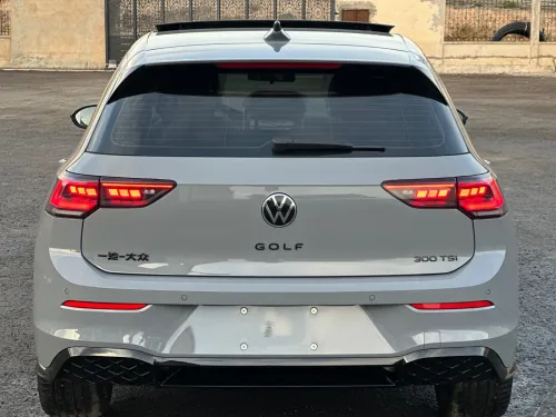 Volkswagen Golf 8 2025 R-Line