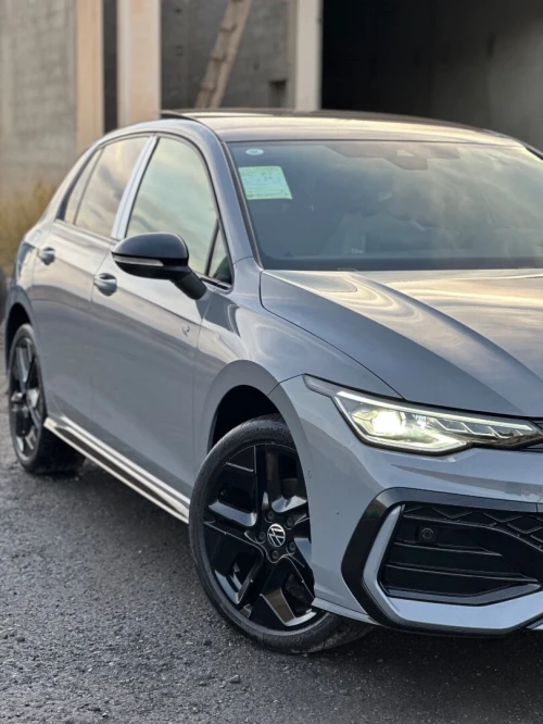 Volkswagen Golf 8 2025 R-Line