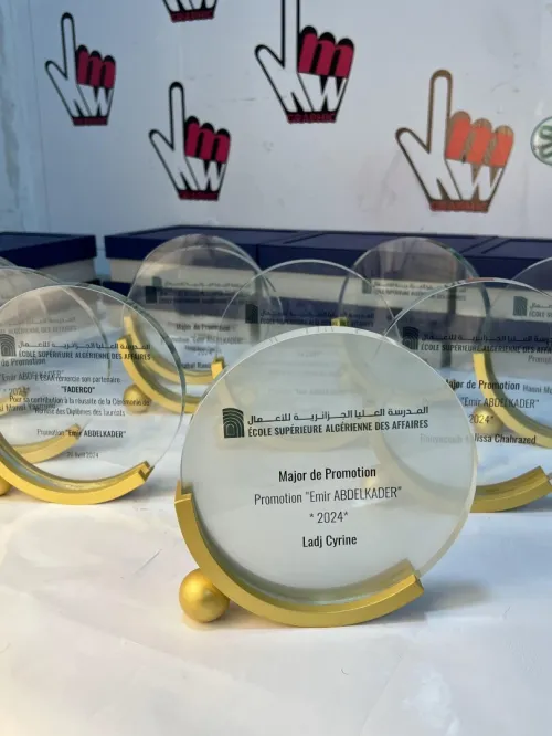 Trophée personalisé  / Cristal / en Bois  Gravure et Impression
