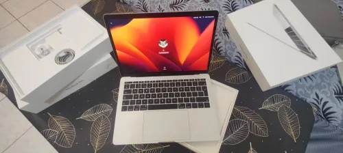 MacBook pro 13 inch