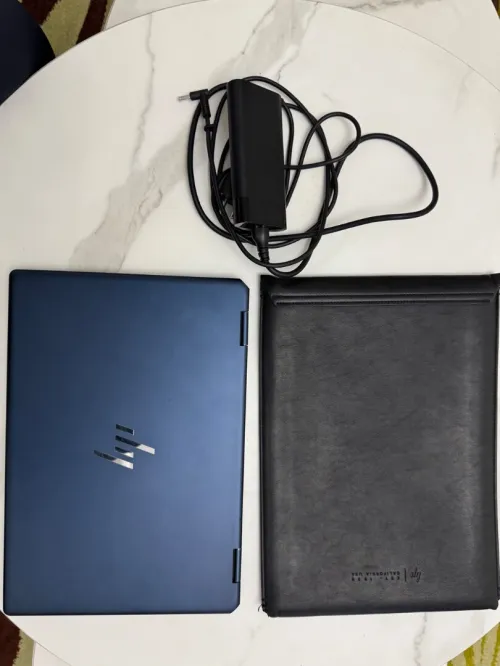Pc hp 13 em génération, 32 gb la ram , 1000 gb mémoire , écran tactile 360 degrés, processeur i7 , 