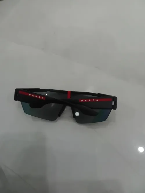 Lunettes prada