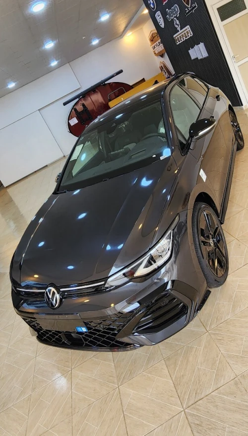 Volkswagen Golf 8 2026 R Black Edition 
