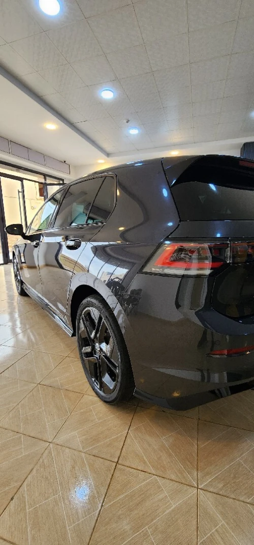 Volkswagen Golf 8 2026 R Black Edition 