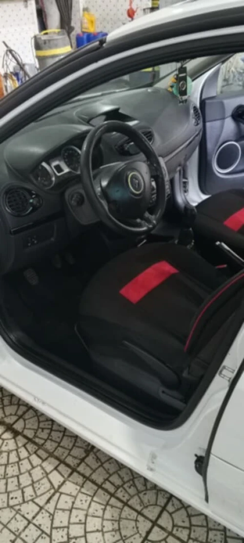 Renault Clio 3 2012 Night and Day