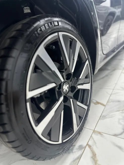 Peugeot 208 2023 GT