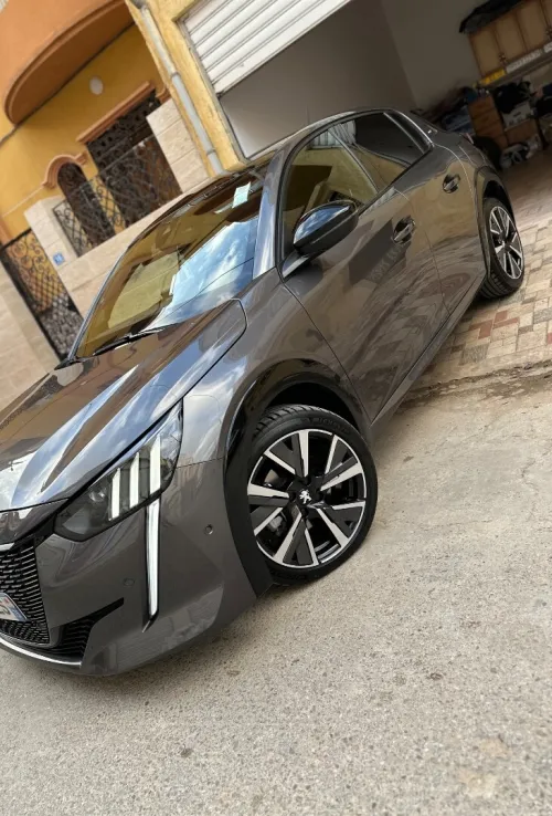 Peugeot 208 2023 GT