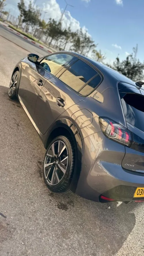 Peugeot 208 2023 GT
