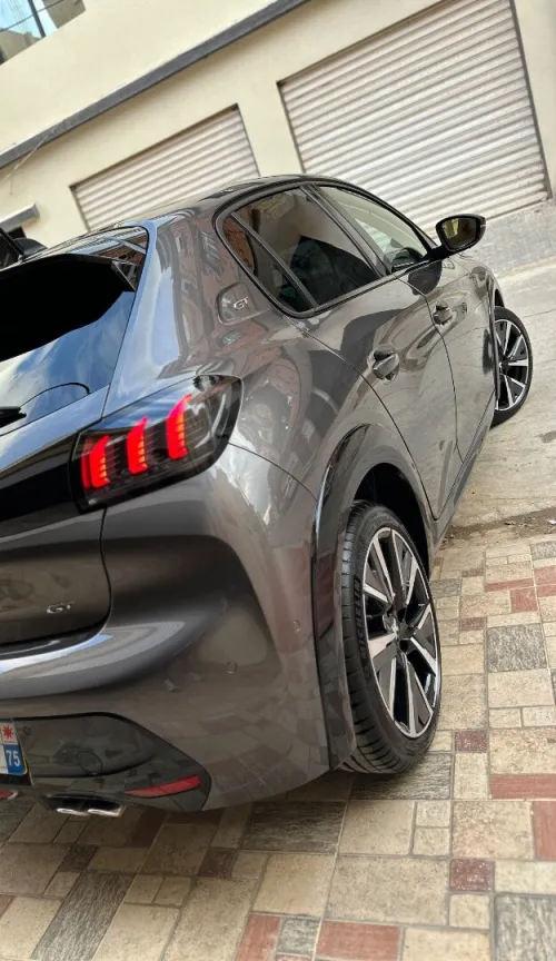Peugeot 208 2023 GT