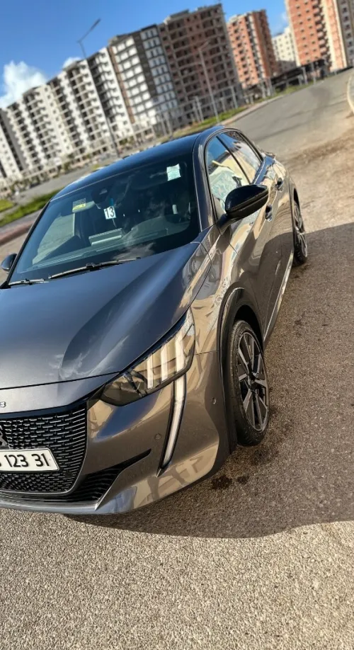 Peugeot 208 2023 GT