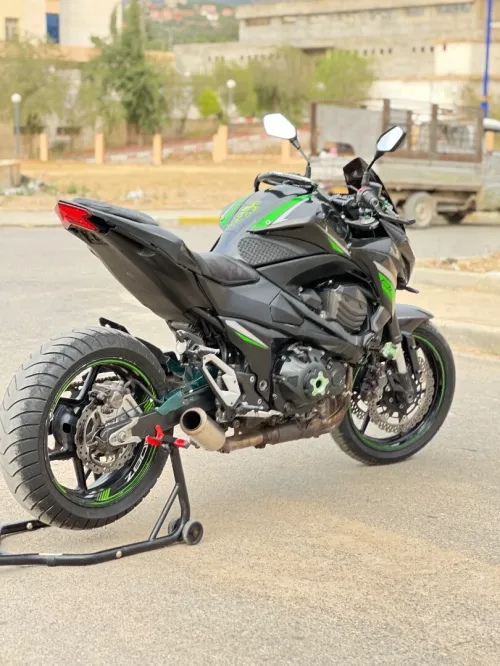 Kawazaki Z800r 2016