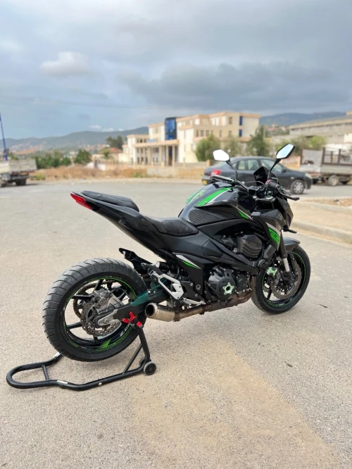 Kawazaki Z800r 2016
