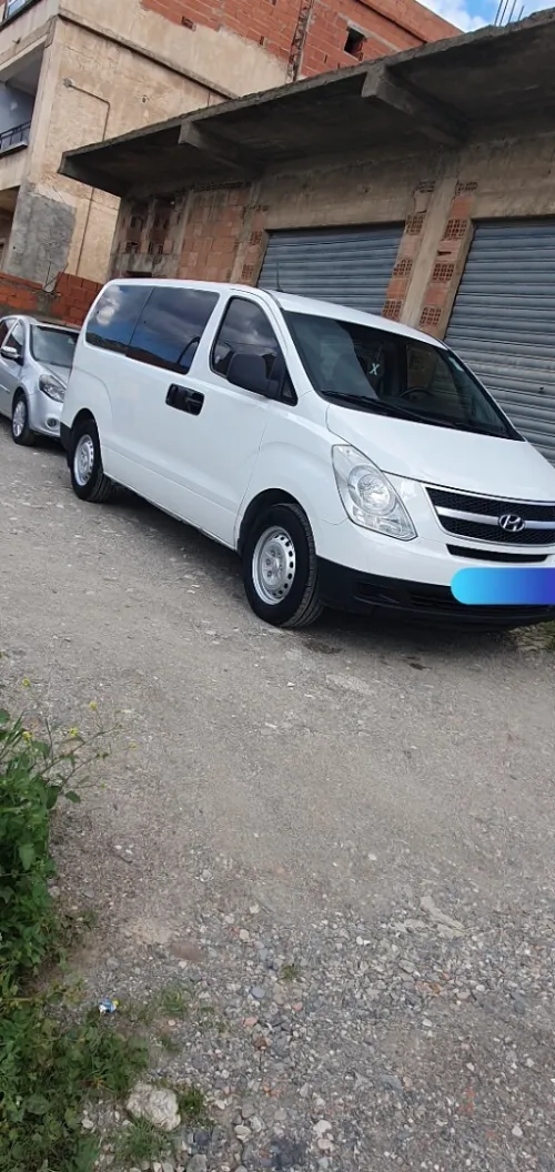 Hyundai H1 
