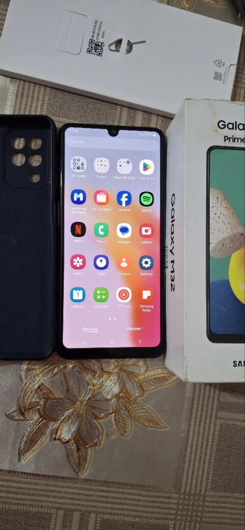 SAMSUNG M32