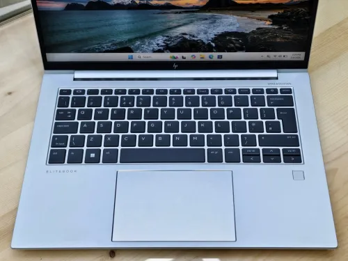 HP EliteBook 845 g10 Ryzen 7 Pro 7840U 32ram 512ssd 14" Tactile