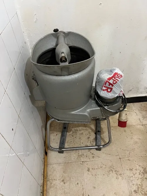 Éplucheuse de pommes de terre 