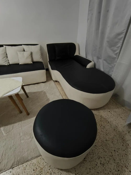 Salon 7 à 8 places + 1 pouf