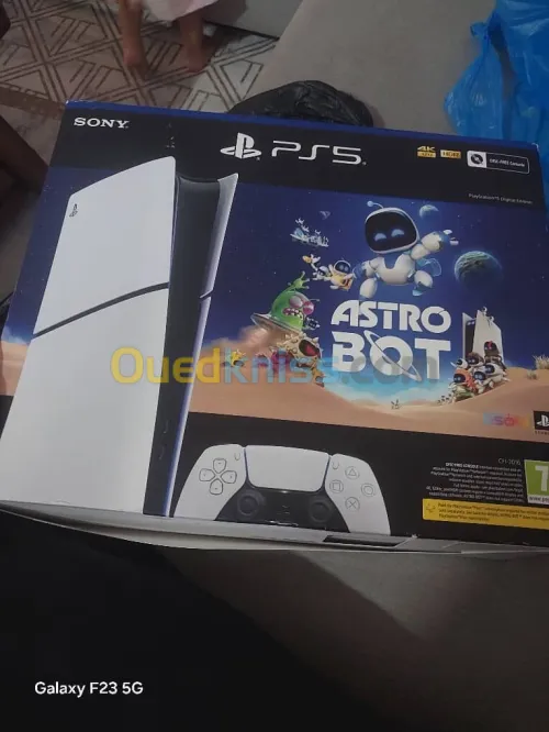 PLAYSTAION 5 ASTRO BOT EDITION DEGITAL 1 TB 