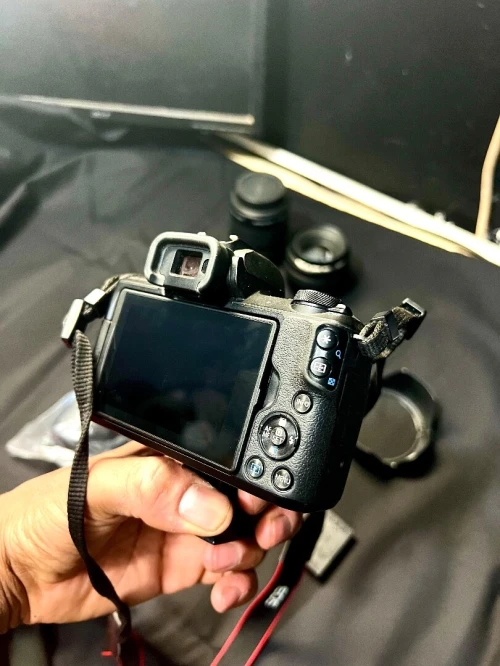 Canon m5o II