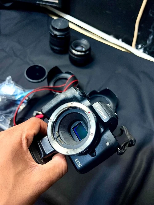 Canon m5o II