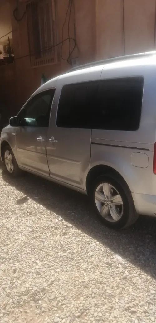 Volkswagen Caddy 2016 Bleumontion
