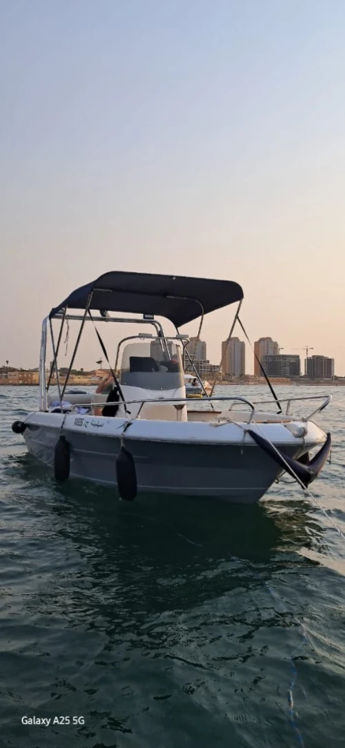 Bateau hors bord