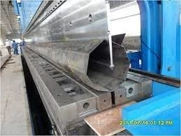 PLIEUSE,GUILLOTINE,PLASMA,CENTRE D'USINAGE ,TOUR 