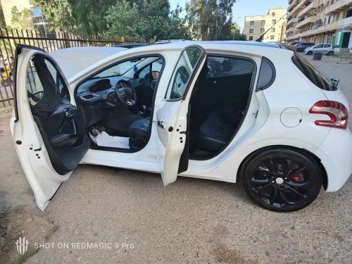 Peugeot 208 2014 Allure