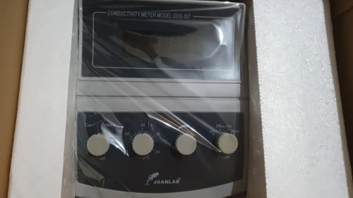 Conductimetre de paillasse